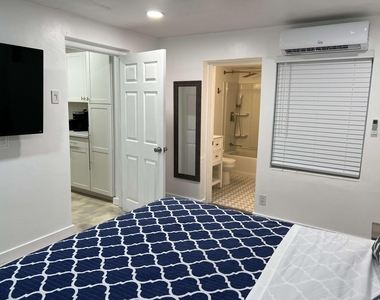 2648 Ne 15th Terrace - Photo Thumbnail 18