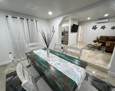 2648 Ne 15th Terrace - Photo Thumbnail 21
