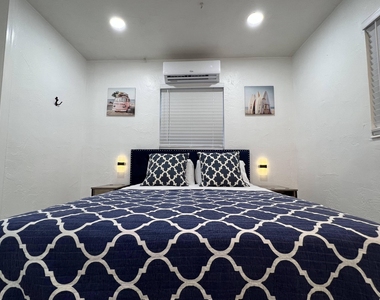 2648 Ne 15th Terrace - Photo Thumbnail 4
