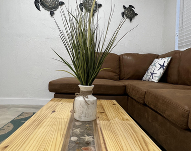 2648 Ne 15th Terrace - Photo Thumbnail 31