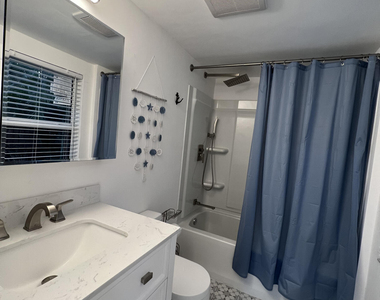 2648 Ne 15th Terrace - Photo Thumbnail 15