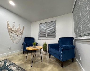 2648 Ne 15th Terrace - Photo Thumbnail 20