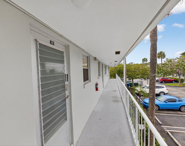 2340 Sw 22nd Avenue - Photo Thumbnail 3