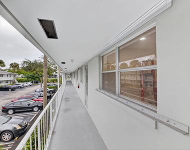 2340 Sw 22nd Avenue - Photo Thumbnail 2