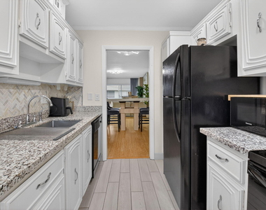 2340 Sw 22nd Avenue - Photo Thumbnail 16