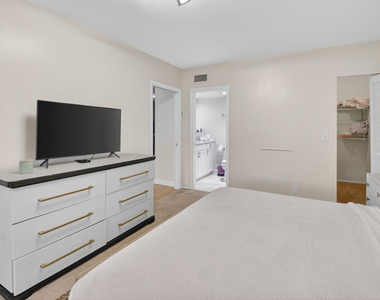 2340 Sw 22nd Avenue - Photo Thumbnail 22