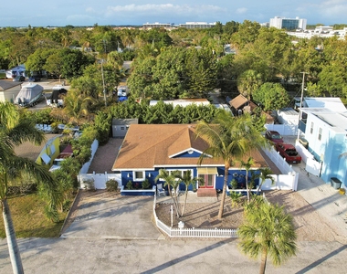 1827 Len Drive - Photo Thumbnail 13