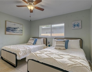 1517 Ne 17th Terrace - Photo Thumbnail 16