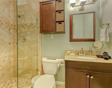 1517 Ne 17th Terrace - Photo Thumbnail 18