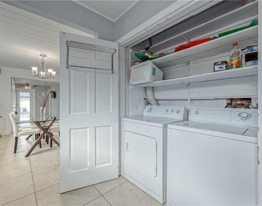 1517 Ne 17th Terrace - Photo Thumbnail 30