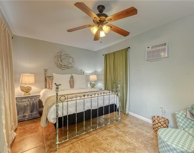 1517 Ne 17th Terrace - Photo Thumbnail 24