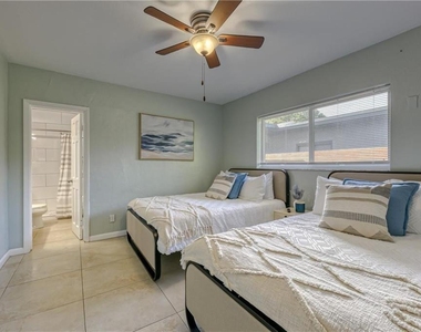 1517 Ne 17th Terrace - Photo Thumbnail 17