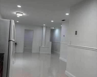 1549 Nw 60th Avenue - Photo Thumbnail 1