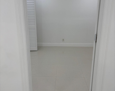 1549 Nw 60th Avenue - Photo Thumbnail 11