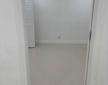 1549 Nw 60th Avenue - Photo Thumbnail 3