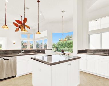 528 Les Jardin Drive - Photo Thumbnail 10