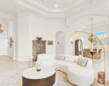 528 Les Jardin Drive - Photo Thumbnail 7