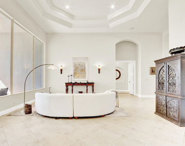 528 Les Jardin Drive - Photo Thumbnail 6