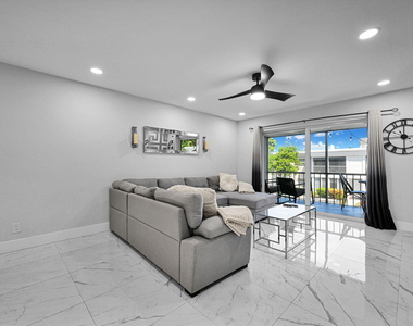 6279 Bay Club Drive - Photo Thumbnail 27