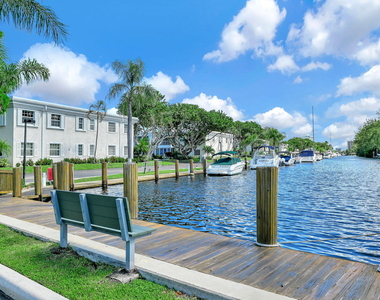 6279 Bay Club Drive - Photo Thumbnail 21