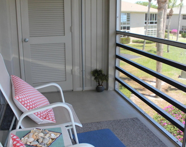 30 Lake Vista Trail - Photo Thumbnail 11