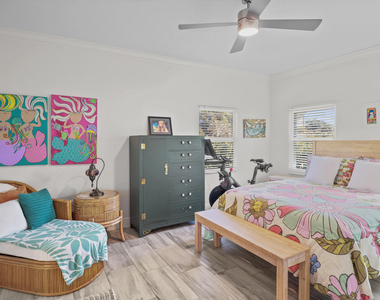 301 Hawthorne Drive - Photo Thumbnail 30