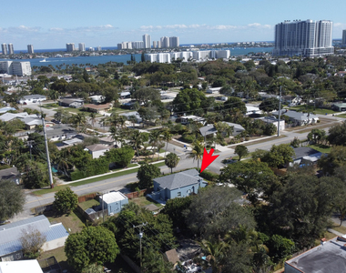 301 Hawthorne Drive - Photo Thumbnail 38