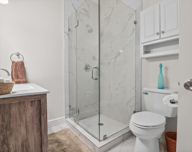 301 Hawthorne Drive - Photo Thumbnail 28