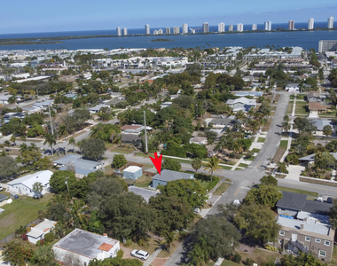 301 Hawthorne Drive - Photo Thumbnail 36