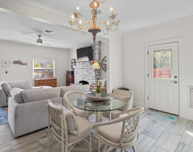 301 Hawthorne Drive - Photo Thumbnail 22