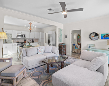 301 Hawthorne Drive - Photo Thumbnail 32