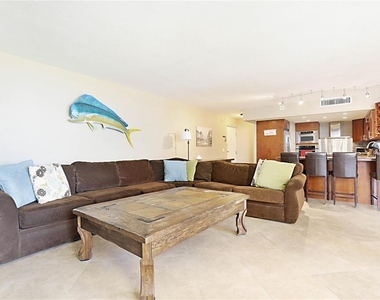 2800 N Ocean Drive - Photo Thumbnail 6