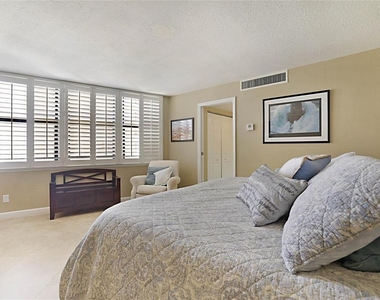 2800 N Ocean Drive - Photo Thumbnail 14