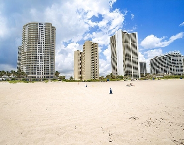 2800 N Ocean Drive - Photo Thumbnail 34