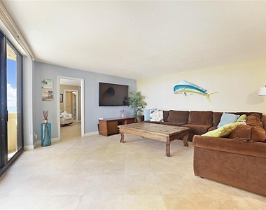 2800 N Ocean Drive - Photo Thumbnail 3