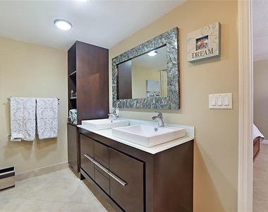 2800 N Ocean Drive - Photo Thumbnail 15