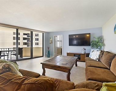 2800 N Ocean Drive - Photo Thumbnail 2