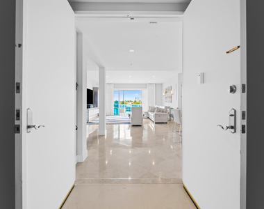516 Hendricks Isle - Photo Thumbnail 6