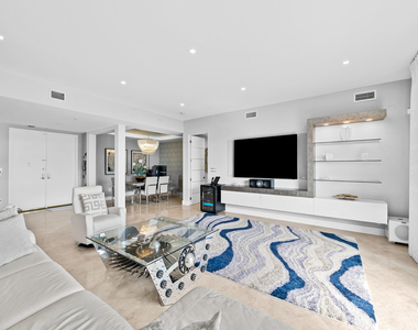 516 Hendricks Isle - Photo Thumbnail 5