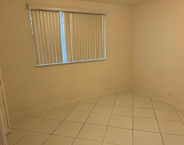 3900 Nw 76th Avenue - Photo Thumbnail 7