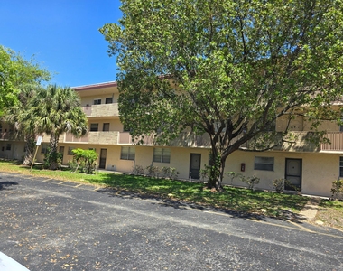 3900 Nw 76th Avenue - Photo Thumbnail 2