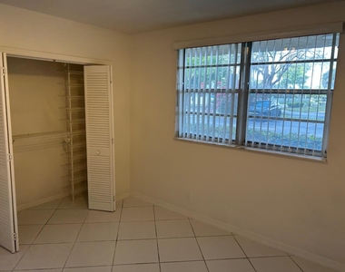 3900 Nw 76th Avenue - Photo Thumbnail 8