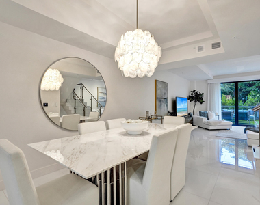 3030 N Ocean Boulevard - Photo Thumbnail 7
