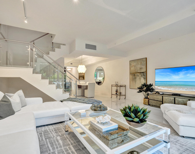 3030 N Ocean Boulevard - Photo Thumbnail 2