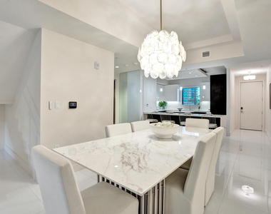 3030 N Ocean Boulevard - Photo Thumbnail 6