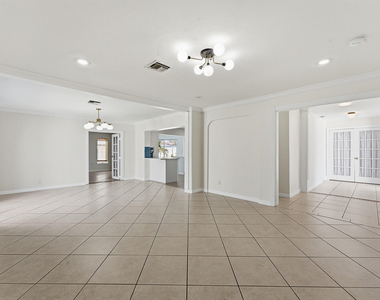 1641 Ne 56th Court - Photo Thumbnail 4