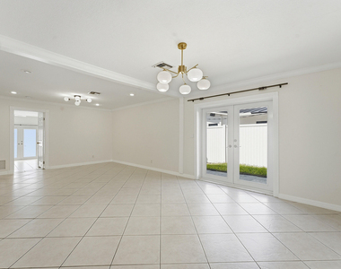 1641 Ne 56th Court - Photo Thumbnail 5