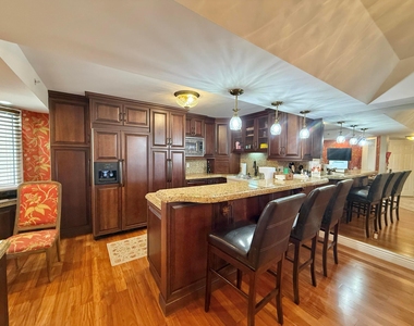 176 Helios Drive - Photo Thumbnail 7
