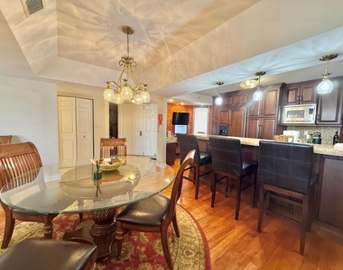 176 Helios Drive - Photo Thumbnail 9