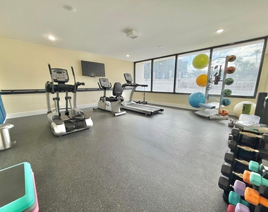 176 Helios Drive - Photo Thumbnail 30